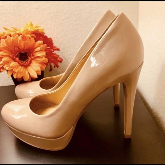 Chinese Laundry Beige Size 8 Wow Platform Pump NWO - Picture 2 of 8